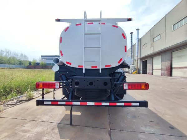Fuel Tank Truck for Hazardous Chemical Transportation Customizable and Advanced