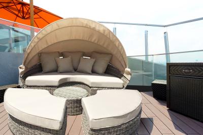 Outdoor Wicker Pool Lounge Chairs Beach Backyard Round Folding Patio Folding