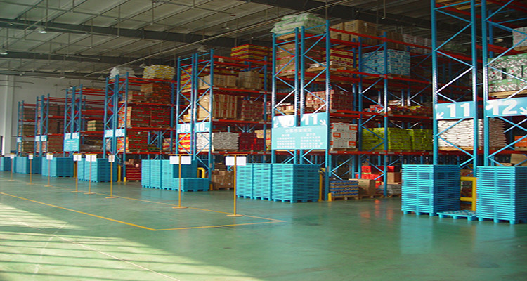 Corrosion Resistant Heavy Duty Pallet Rack Galvanized Steel Warehouse Storage Racking 4000kg Capacity
