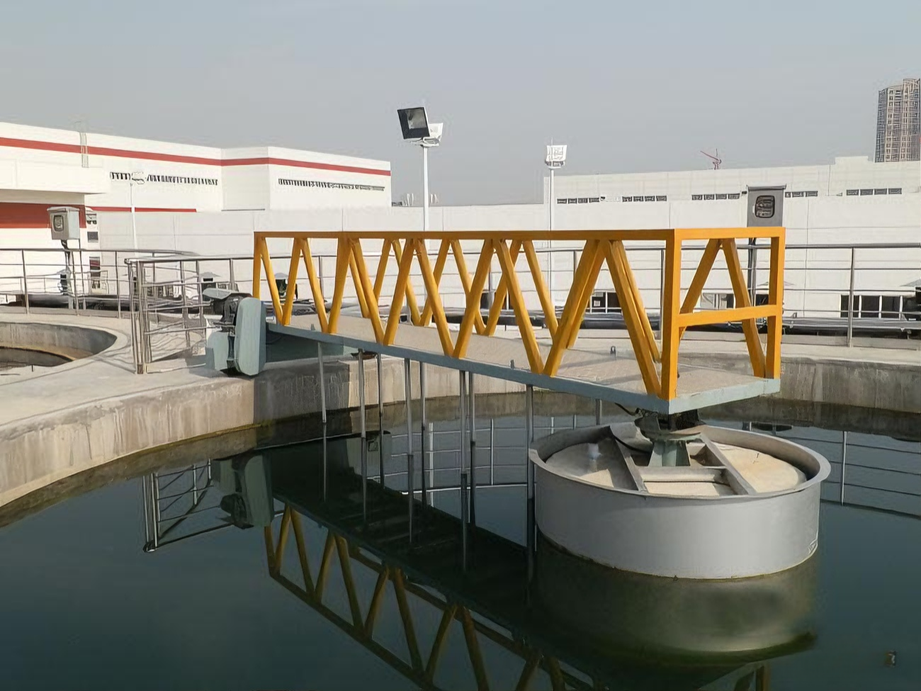 8–60 m Tank Diameter Vertical Rack Central Drive Sludge Scraper with Automatic