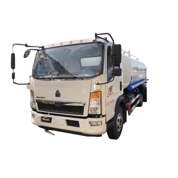 SINOTRUK HOWO 4x2 camion de transfert d'eau camion réservoirs d'eau réservoir d'eau pour camion
