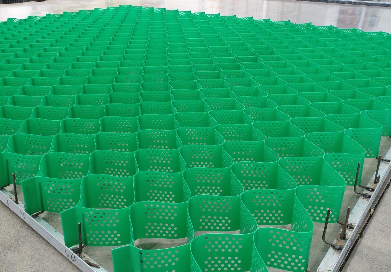 Укрепление склона дорожного проезда Пластик HDPE Геоклетка с текстурой гладкая гравийная стабилизаторная решетка