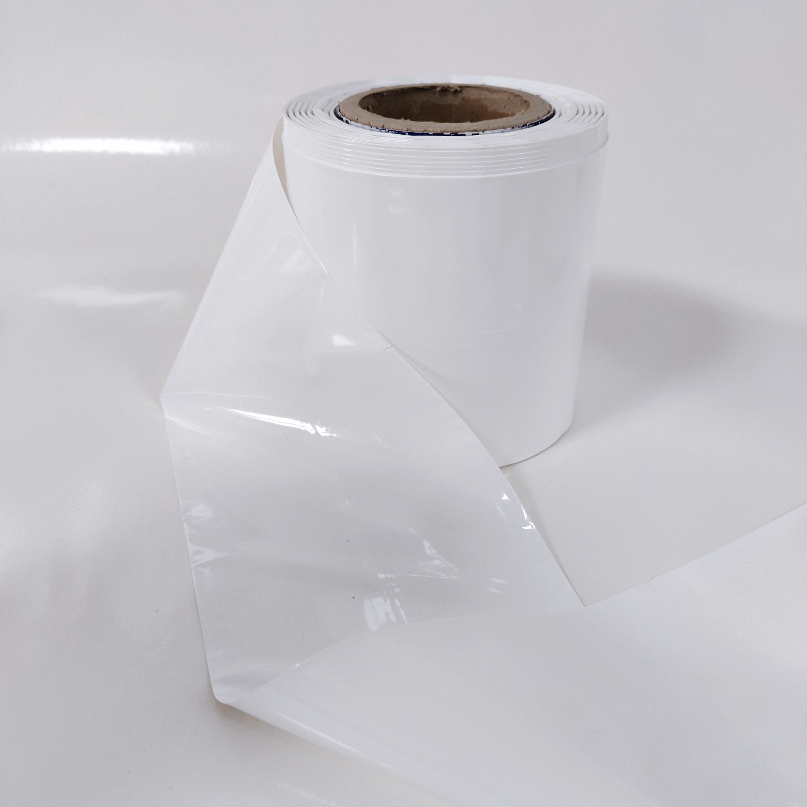 PET Shrink Film High Clarity Packaging Film Suitable for Shrink Wrapping Applications Requiring Strength and Transparency