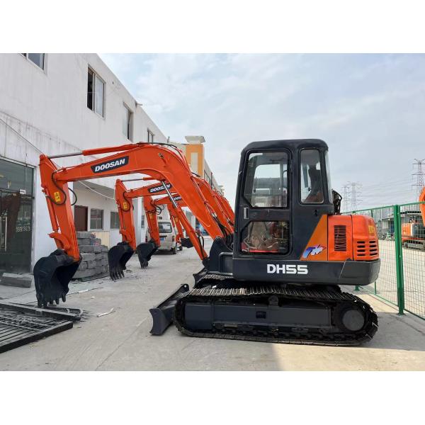 Pequeña excavadora hidráulica usada Doosan DH55 Mini Excavadora movimiento de tierra con cuchilla