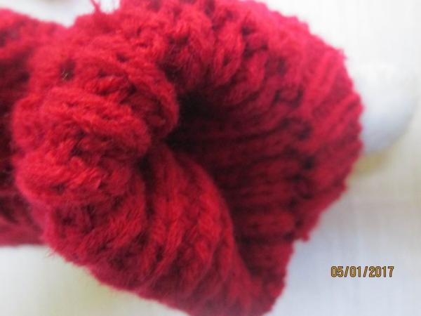 Knitted flooring socks--100% acrylic yarn--Christmas gifts--girls and boys--with slip dot