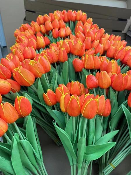 Best sell Wedding Decorative PU Real Touch Tulip Rose Flowers Tulips Artificial Flower