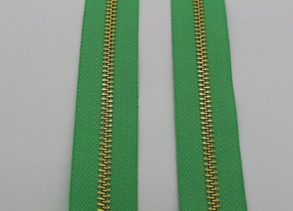 Luggage / Handbags Long Chain Zipper 5# / 8# Gold Teeth 50m In One Roll Green Tape