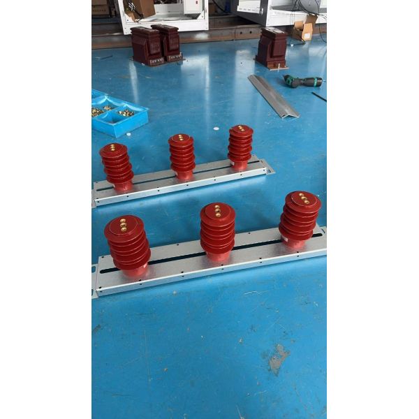 11kv Epoxy Resin Casting Resin Support Capacity Insulator with High Voltage Indoor Switchgear