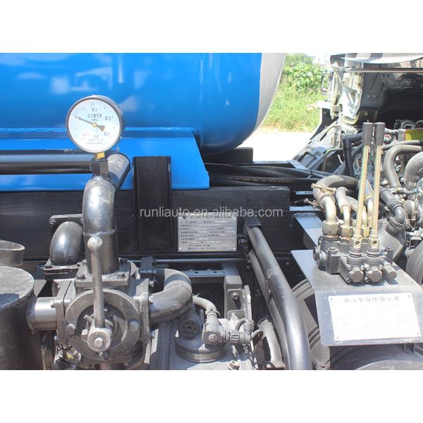 Factory DFAC DongFeng Sweage Suction Tank Trucks 5 M3  5000 Litres Sewage Suction Truck  With Vacuum Pump