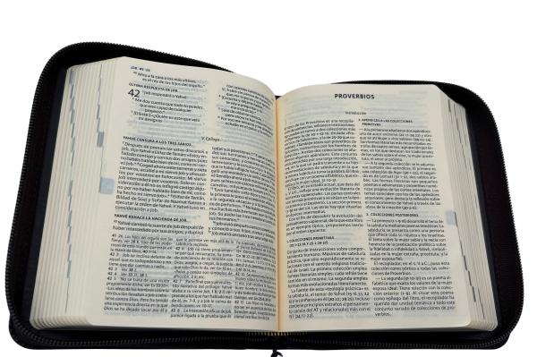 English Hardcover Bible mini size，pocket size bible，zipper binding