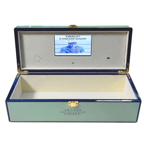 4 Color Print Method LCD Screen Video Gift Box from MP4 Video Format
