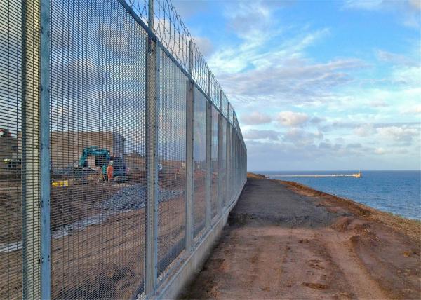 358 high quality welded wire mesh fence (galvanized/pvc coated)