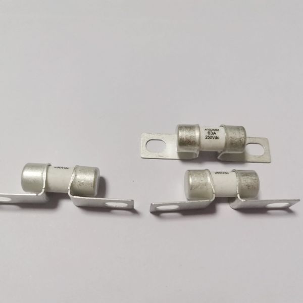EV Fuse Link 15A to 100A 200V 250V DC with 33kA to 50kA Breaking Capacity for Electric Vehicles and Energy Storage Systems