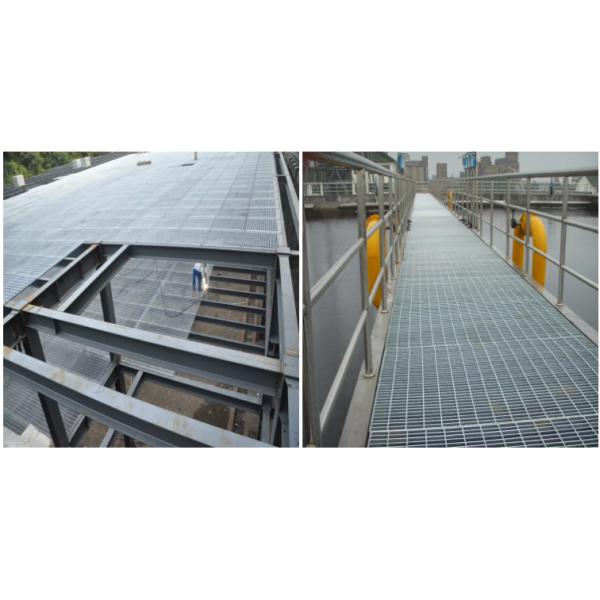 Погружение открытого конца металлического стержня горячее гальванизировало стальную решетку для конструкции и тротуара