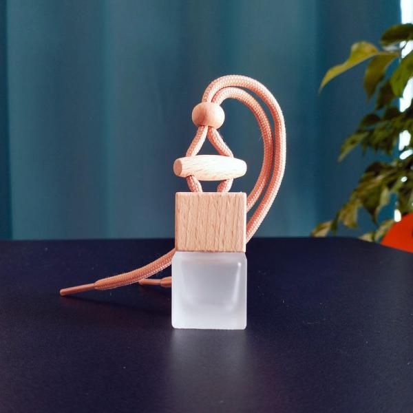 8ml Square Glass Car Perfume Bottle with Wooden Lid