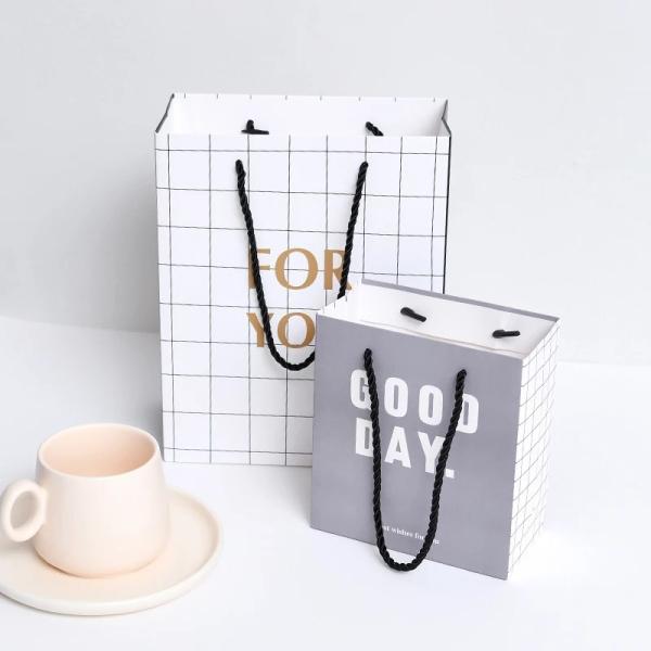 Luxury 230GSM Art Shopping Custom Printed Paper Bags