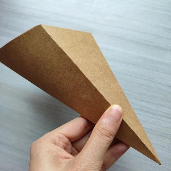 Paper Material Customized Chips Triangle Box with Shipping Cost and Oil Proof Bag