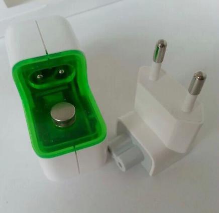 2015 popular mini dual USB  2.1A 1A  charger for mobile phone
