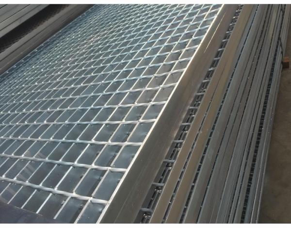 ISO9001 Professional Steel Grating Manufacturer Hot DIP Galvanized Drain Grating Covers