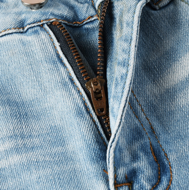 Light Washed Men's Jeans Mid Rise Flare Denim Jeans With Whisker Detailing