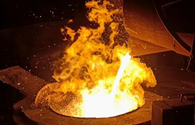 Matériau de revêtement réfractaire du four à induction à haute température
