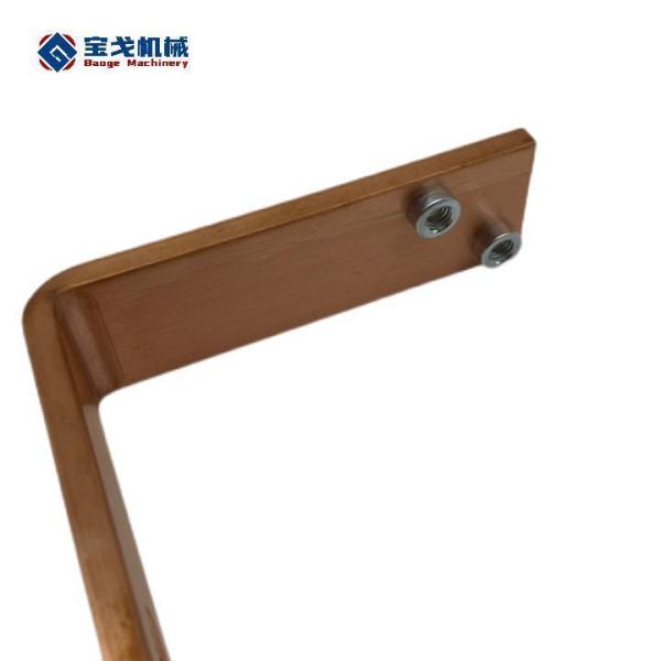 C11000 Barra de bus de cobre conectada a un interruptor de circuito en un panel eléctrico Certificado ISO9001