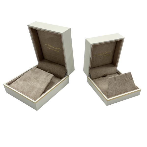 Rose Gold Pattern Jewelry Packaging Box Wrapped By White Special Paper