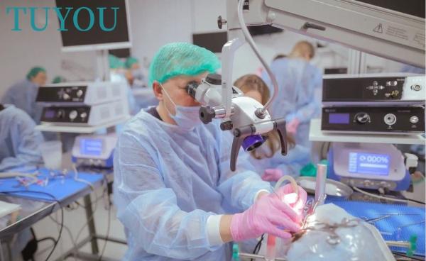 120W Endoscopy Surgery LED Medical Cold Light Source With Endoscope Optical Fiber Cable