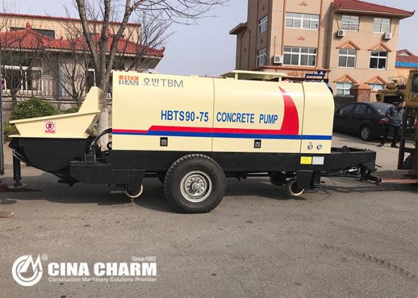 Easily Washed Trailer Concrete Pump , 60m3/H Hydraulic Concrete Pump