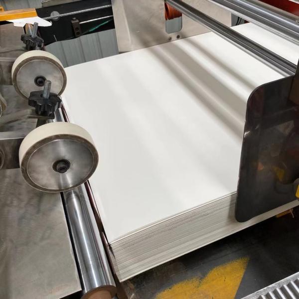 Высокое оптовое белое PE листа 135gsm бумажного стаканчика Kraft покрыло водоустойчивое