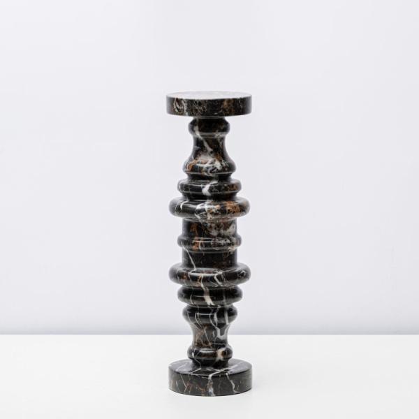 Pedestal de vela de mármol Natural Nero Margiua, mármol artesanal personalizado con diseño minimalista