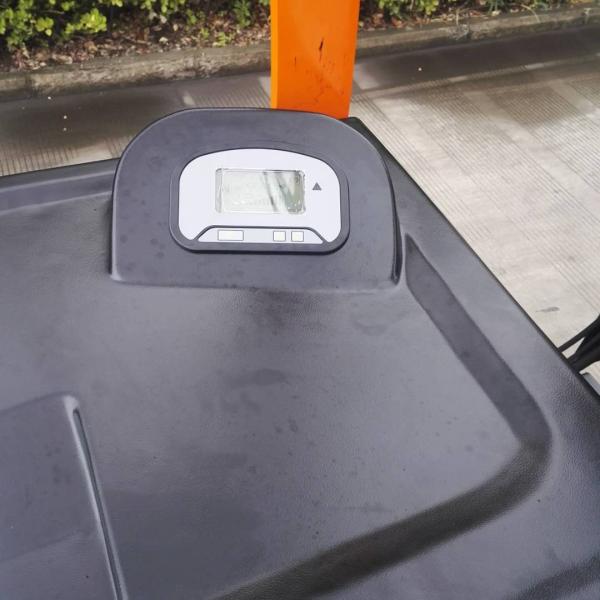 Штабелеукладчик достигаемости мощьности импульса электрический 1,5 тонны 2 тонны платформа грузоподъемника достигаемости 2,5 тонн электрическая