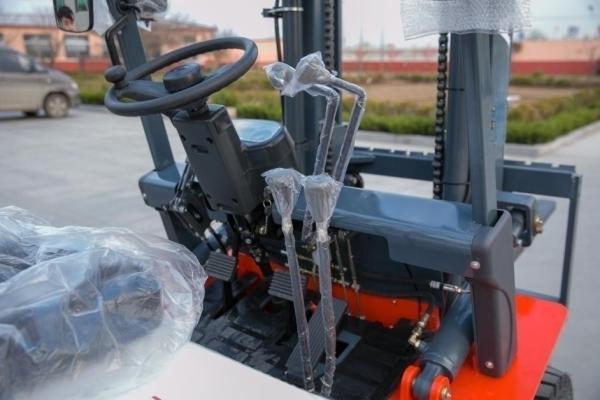 3.0-3.5 ton Diesel Forklift Truck with Japan ISUZU Engine and Euro5/EPA Certification