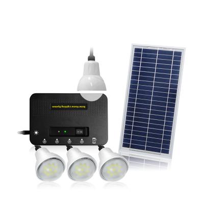 O sistema de iluminação das energias solares da família 8W 11V, painel solar do picovolt conduziu o jogo claro