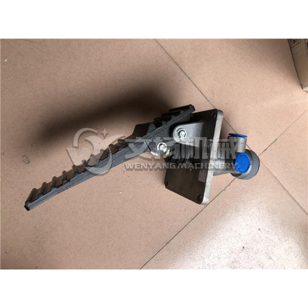 XCMG ZL30G Air brake master valve original wheel loader spare parts 800901158 SLZD-3514002