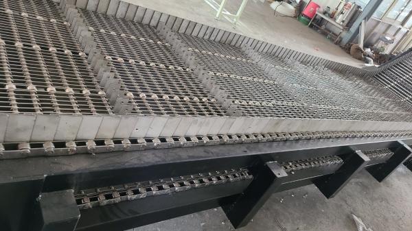                  Inclined Belt Conveyor for Fruit Processing Line             
