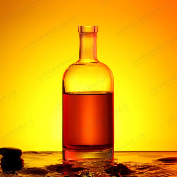 Glass Whiskey Mountain Bottles 500ml Fruit Wine Glass Bottle for Vodka Gin Whiskey