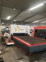 Machine de découpe laser de tôle métallique CNC de précision pour la décoration architecturale et les applications aérospatiales avec de grands équipements