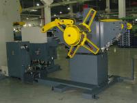 Bobina que aplaina e que carimba o nivelamento de alta velocidade da precisão do alimentador do Straightener de Decoiler