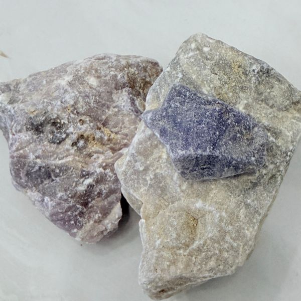 High Purity Fluorspar CaF2≥98%  Acid Grade Fluorspar Lumps For Fluorochemicals & Steel Industry
