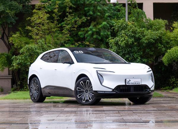 Intelligent Technology New Energy Automatic Battery EV Hybrid Gasoline Petrol Fuel Car