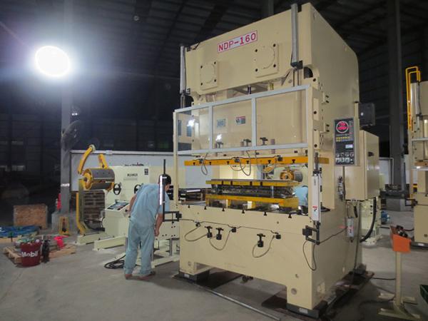 Roll Processing High Precision Leveling Machine , Stamping Automatic Feeder