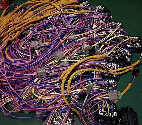 6754819440 Electronic Items Engine Wiring Harness For PC200-8 Excavator 4939039 Cummins