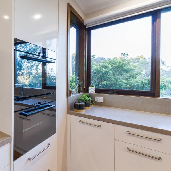 Modular Modern Lacquer Finish Matte Kitchen Cabinets Furniture For Villa