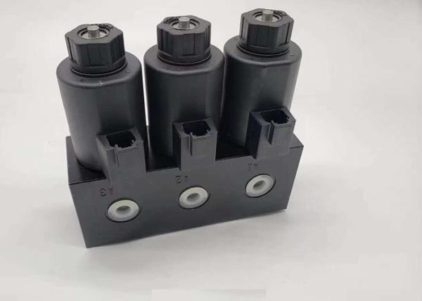 14404477 Excavator Spare Parts ZS-T02-A111P-MD28G-34 Triple Solenoid Valve Assy