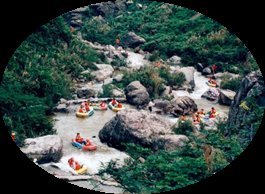 Mountain Rapids Ride with Hot-dip Galvanized Steel Structure and Fiberglass Flume for Themed Mountain River Drifting