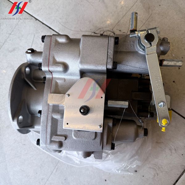 PT-type Fuel Injection Pump 3021980 Is Suitable For K19 Heavy-duty Diesel Engines.