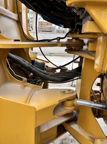 Cat 966h Caterpillar 966h Chargeur à roues Poids 12,22 tonnes Chargeur à rouleaux d'occasion
