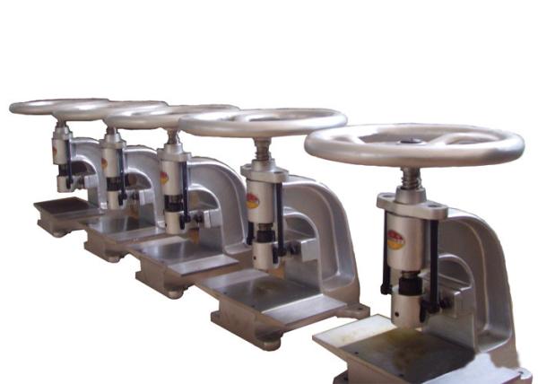 Machine de découpe d' échantillons d' épaisseur maximale de tranche de 2 mm, découpeuse d' échantillons de test de traction à haltères