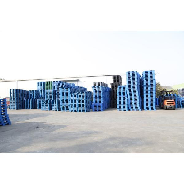 Charge de charge statique 8000Kg en plastique noire réutilisée de la palette 1100x1100x150mm